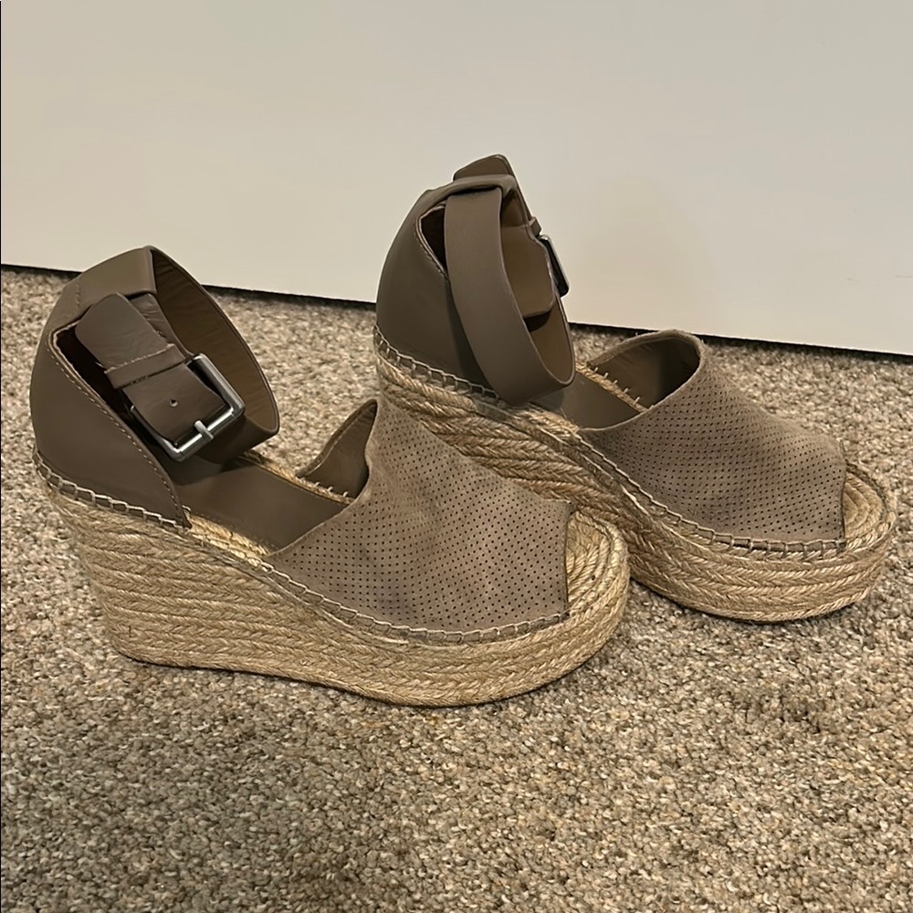 Worn, good condition Marc Fisher Adalyn 7.5